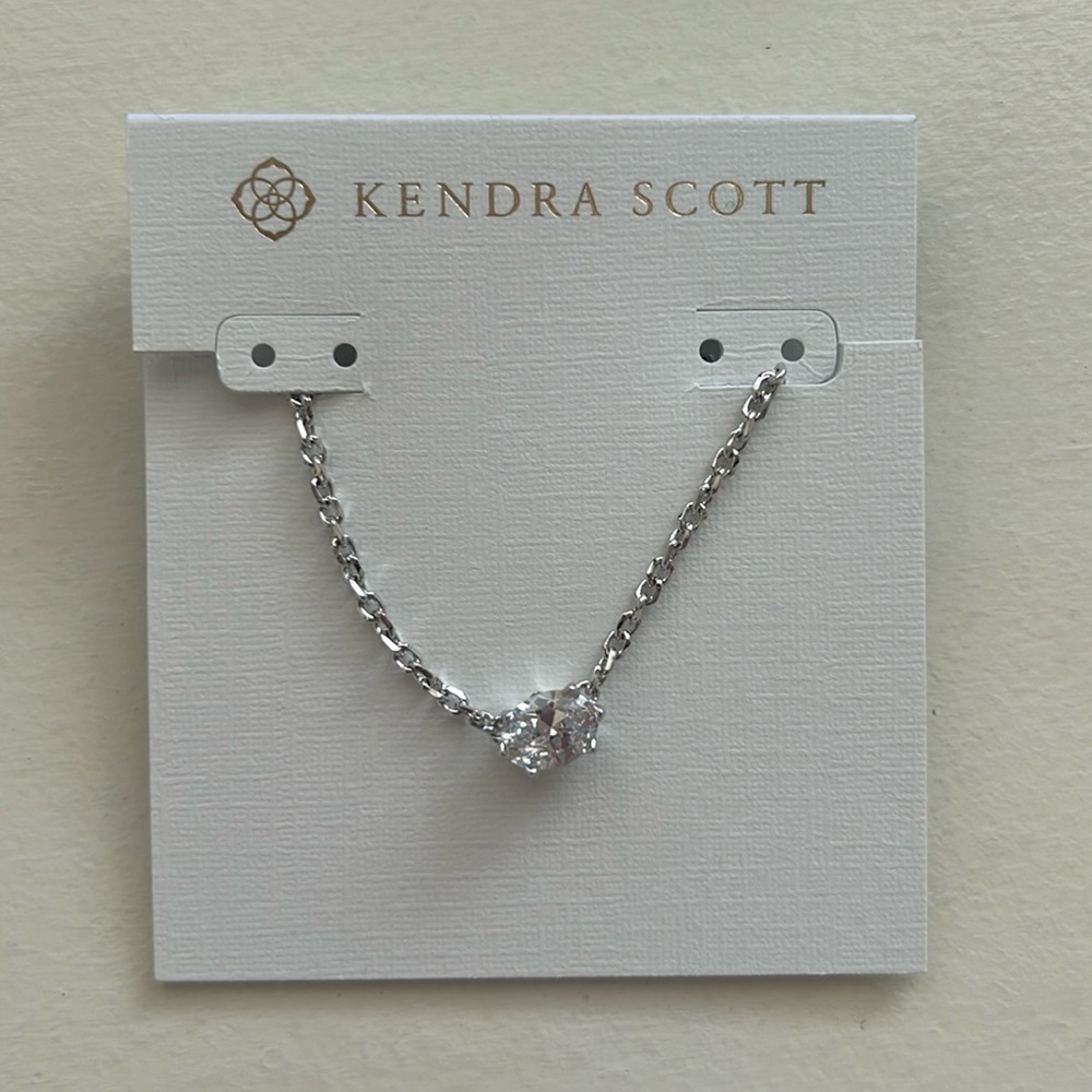 Kendra Scott necklace